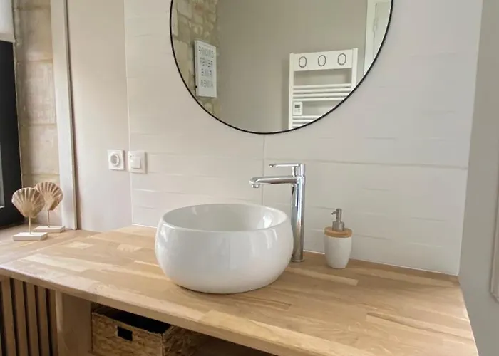 Holiday home Avec Jacuzzi Proche De Bayeux Juaye-Mondaye